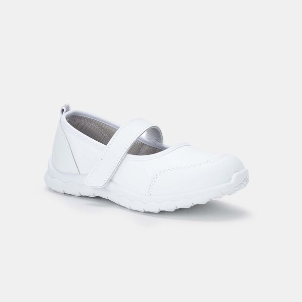 B First Children White Flat